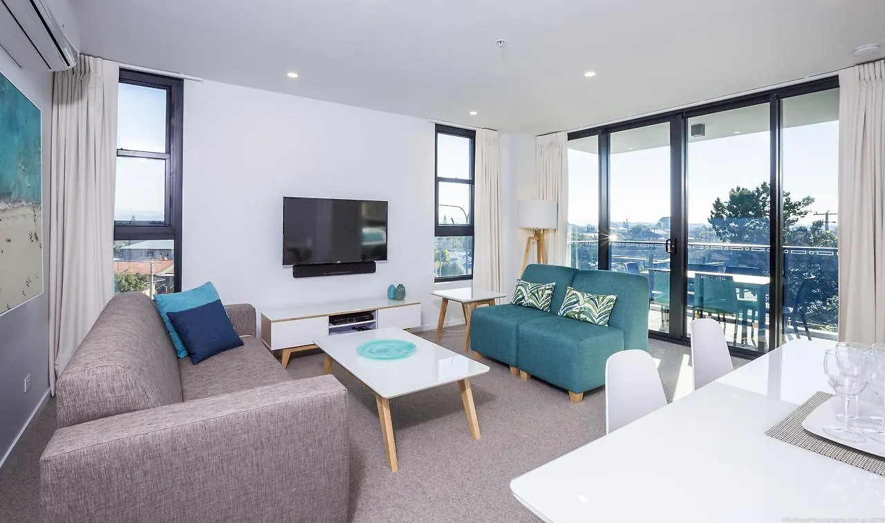 Boardwalk Burleigh Beach - Official Gold Coast Aparthotel